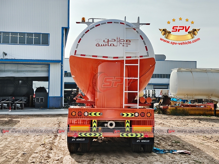 48 CBM Dry Bulk Semi-trailer Tank - Rear Side